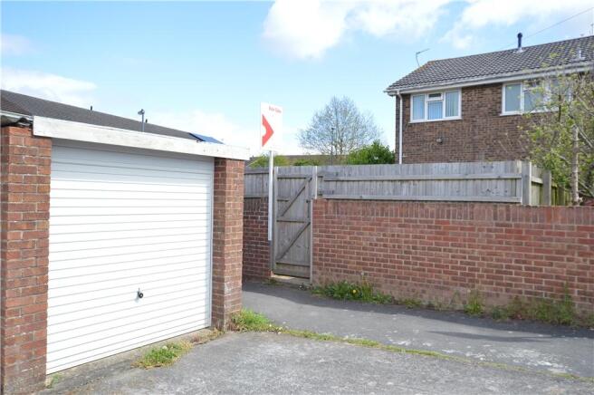 Garage & parking
