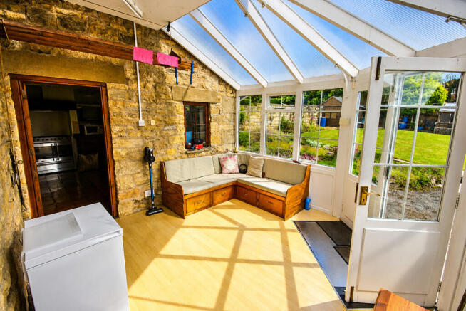 4 bed Cottage for sale Image 8