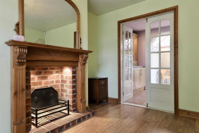 2 bed Semi-Detached for sale Image 6