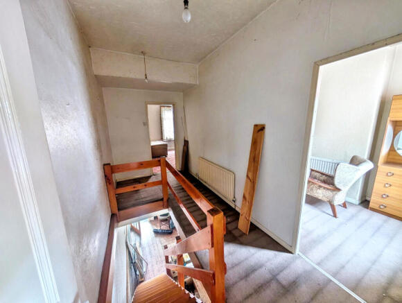 3 bed Terraced for sale Image 8