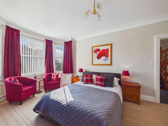 7 bed Semi-Detached for sale Image 7