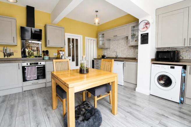 2 bed Terraced for sale Image 9