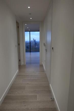 Hallway11.JPG