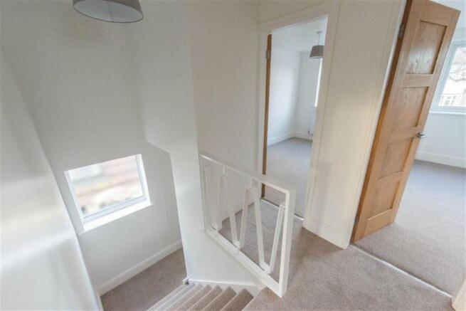 FIRST FLOOR LANDING