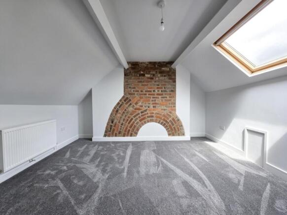 3 bed Terraced to rent Image 9