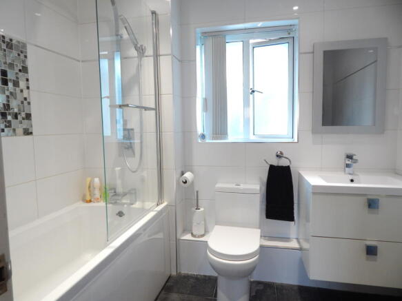 Bathroom.JPG