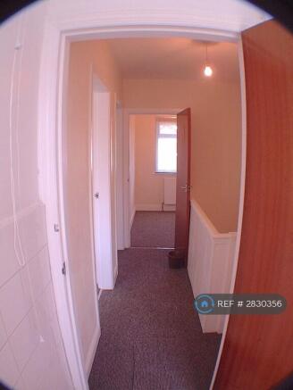 3 bed Terraced to rent Image 6