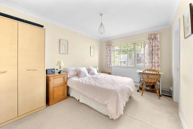 2 bed Flat for sale Image 12