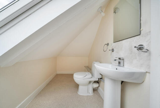 Seymer Road, Romford, RM1 photo 4