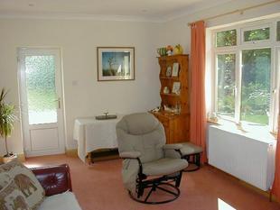 FAMILY ROOM/DINING ROOM