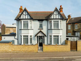 1, Wenham Drive, Westcliff-on-sea SS0 9BN