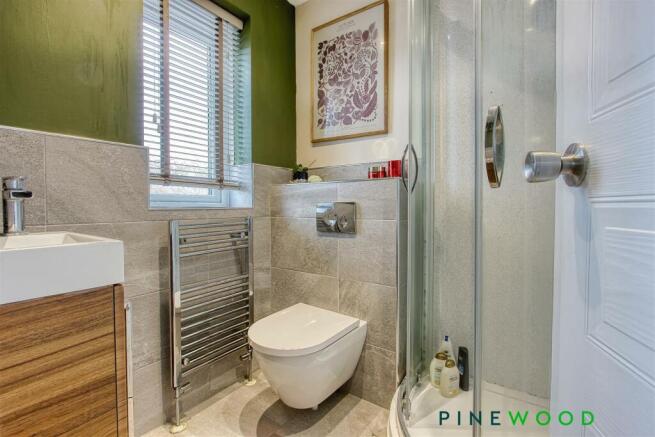 ENSUITE SHOWER ROOM