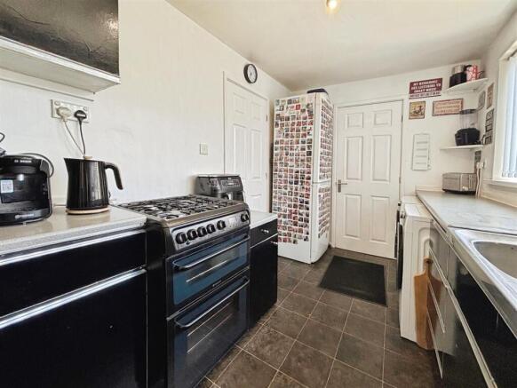3 bed Detached for sale Image 9
