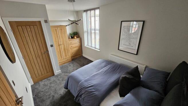 1 bed House Share to rent Image 11