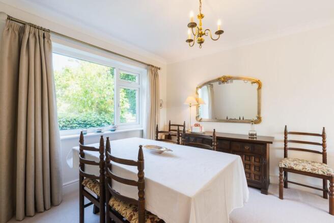 4 bed Detached for sale Image 8