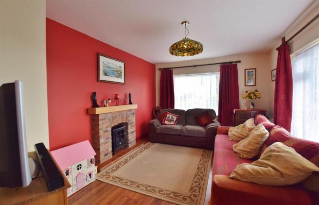 Living Room.jpg
