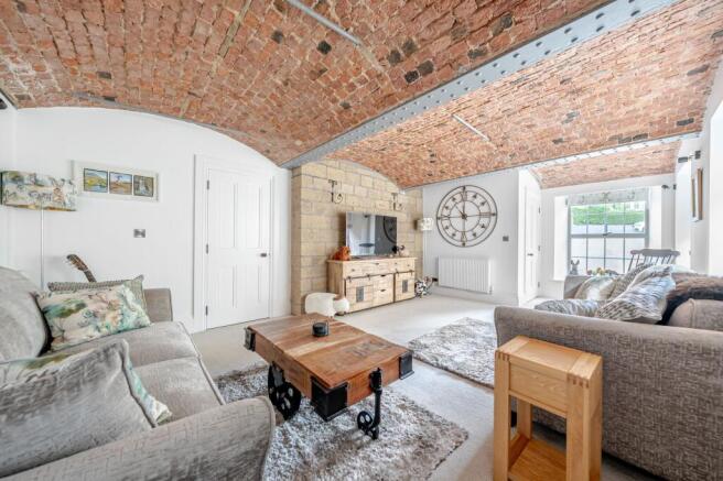 2 bed House for sale Image 8
