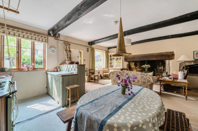 1298578-11-683f42...