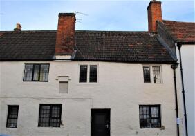 28 Harpers Almshouses, Chamberlain Street, Wells BA5 2PJ