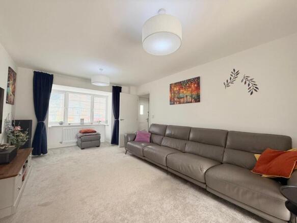 Brook Close, Lyneham, Chippenham, SN15 photo 5