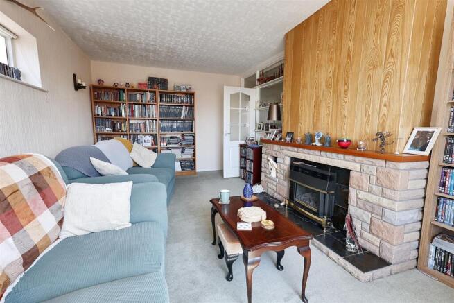 86, Violet Road Carlton, Nottingham, NG4 3QP