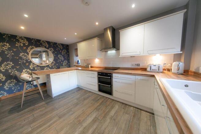 Kitchen & ...