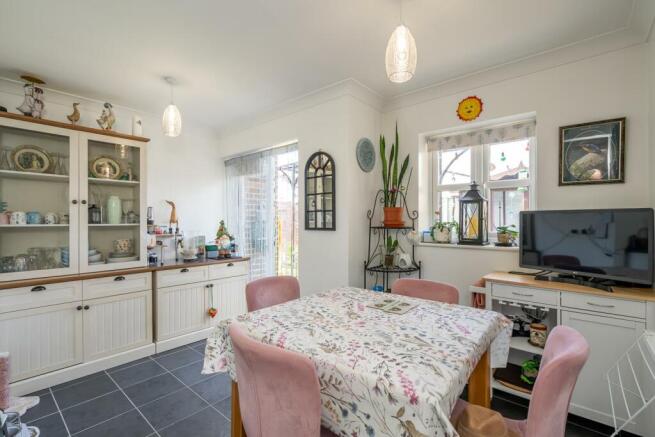 Dining Room.jpg