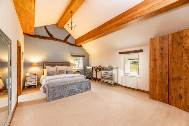 5 bed Barn Conversion for sale Image 11