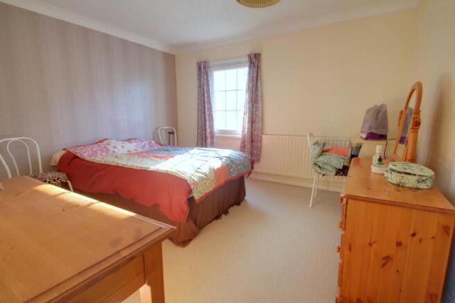BEDROOM 1: