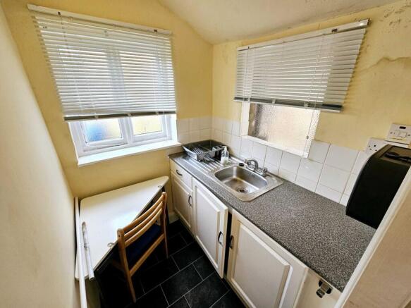 4 bed Block of Apartments for sale Image 6