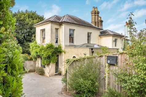 Balmoral Close, Alton, Hampshire