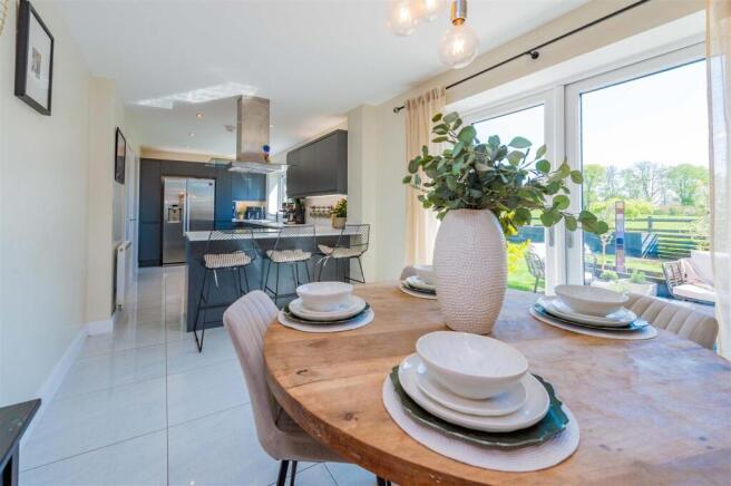 Kitchen/Dining Room