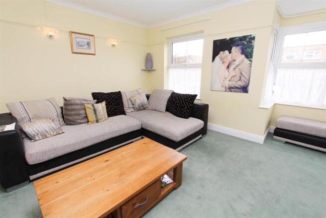LIVING ROOM.jpg
