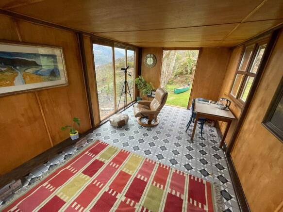 GARDEN ROOM 