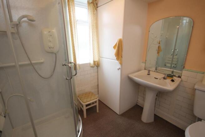SHOWER ROOM/W.C.