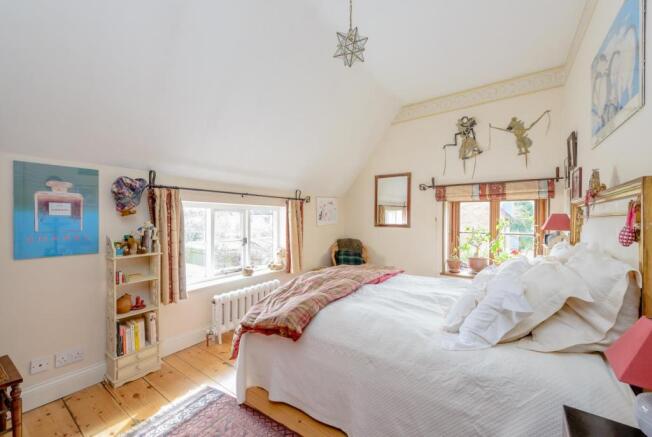 8375272-interior38-800.jpg