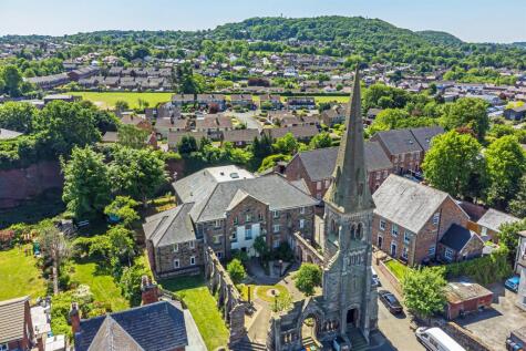 Central Frodsham Luxury Duplex Apartment with Open Views