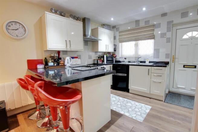 Open plan Lounge/ Kitchen