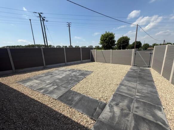 1 bed Bungalow to rent Image 5