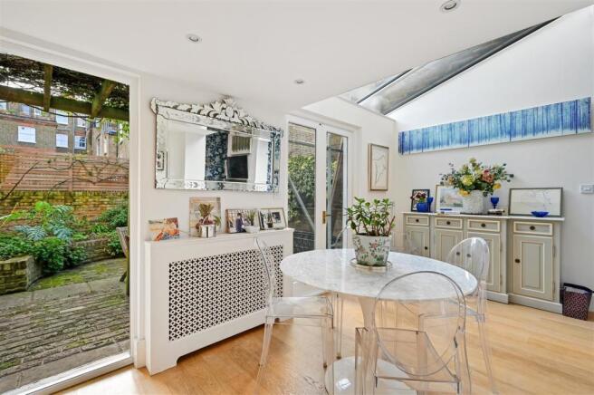 Sterndale Road - Dinning .JPG