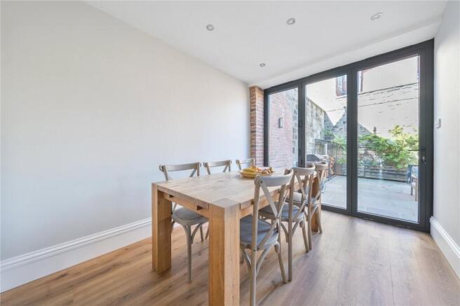 4 bed Terraced for sale Image 5