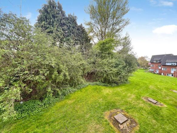 2 bed Apartment for sale Image 8