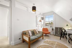 Flat Third Floor 4, 255, Balham High Road, London SW17 7BE
