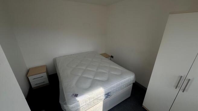 1 bed Apartment to rent Image 4