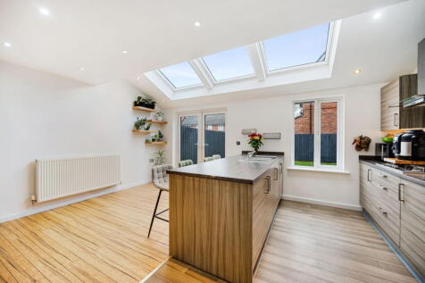 Mallow Drive, Salford, M7 1RA