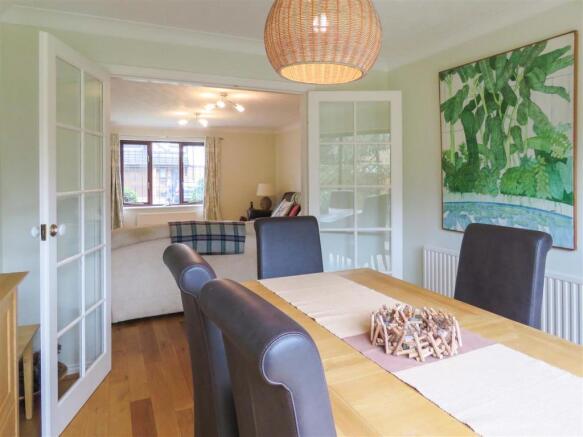 Dining Room 2.JPG