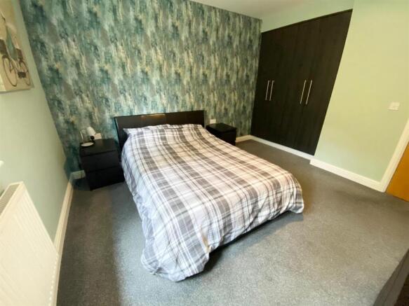 2 bed Apartment for sale Image 5