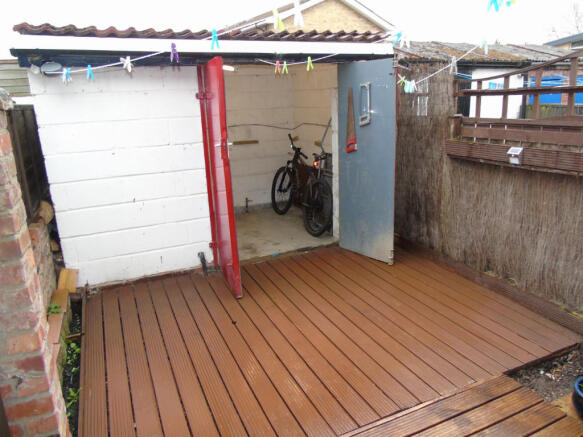 Photo 10