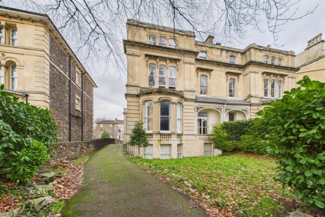Flat 4, 21 Tyndalls Park Road, Clifton, Bristol BS