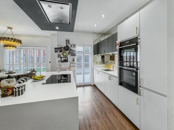 Open Plan Kitchen / Diner / Lounge Area